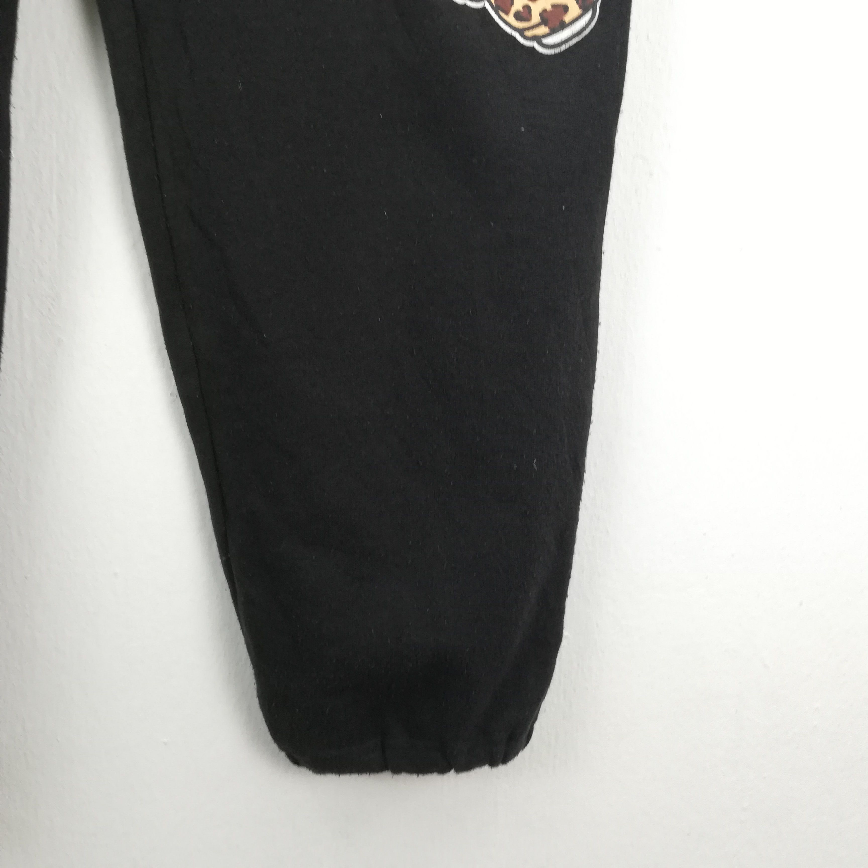 Cartoon Network × Japanese Brand × Vintage Hello Kitty Big Logo Sweatpants Kanye West Fashion #0362 Size US 33 - 2 Thumbnail