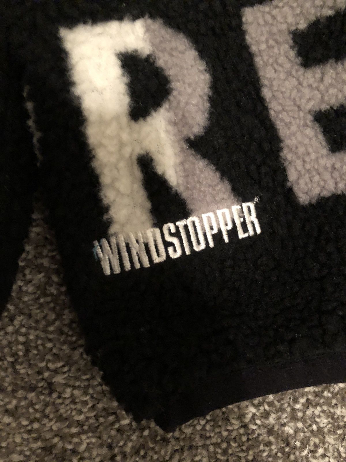 Goretex × Supreme Supreme Reversible Logo Fleece Jacket (M) Size US M / EU 48-50 / 2 - 4 Thumbnail