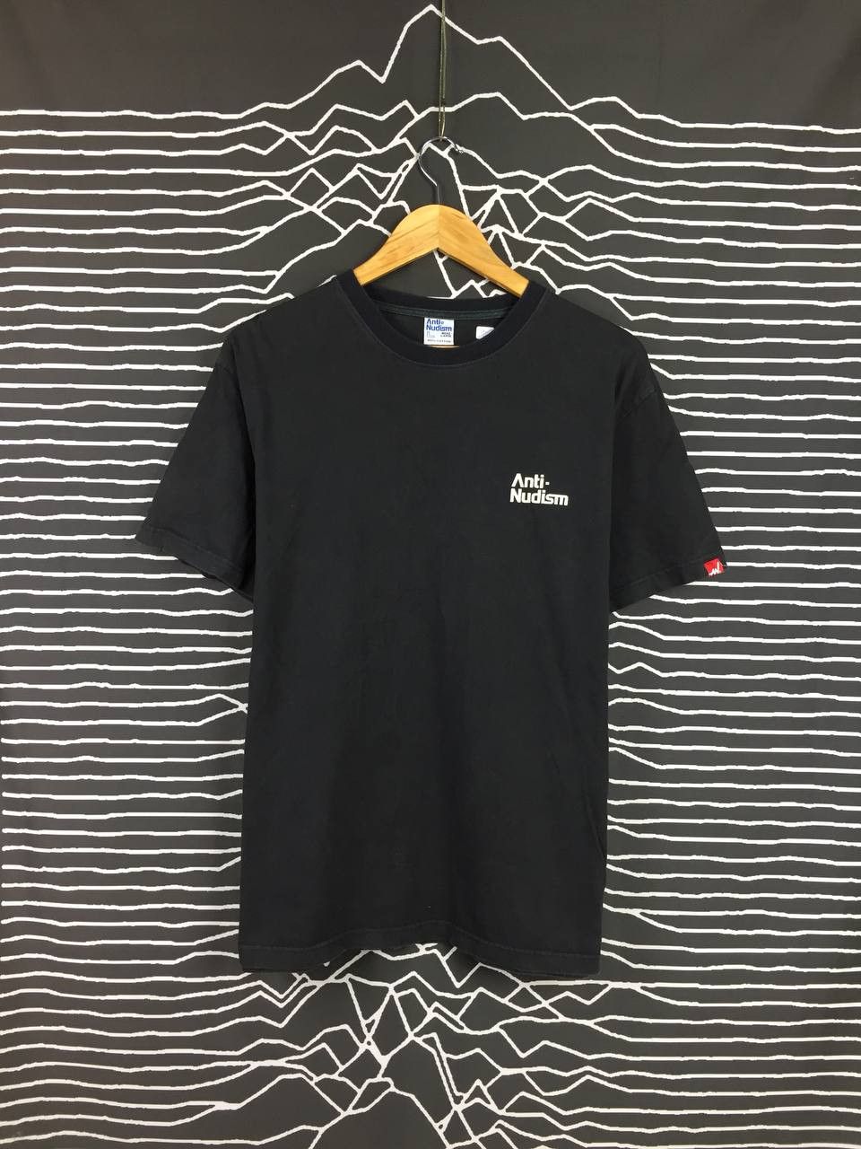Apple Vtg Anti Nudism Head Phone Tech Wear Graphic Tee Size US L / EU 52-54 / 3 - 2 Thumbnail