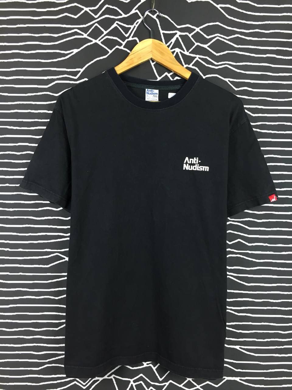 Apple Vtg Anti Nudism Head Phone Tech Wear Graphic Tee Size US L / EU 52-54 / 3 - 5 Thumbnail