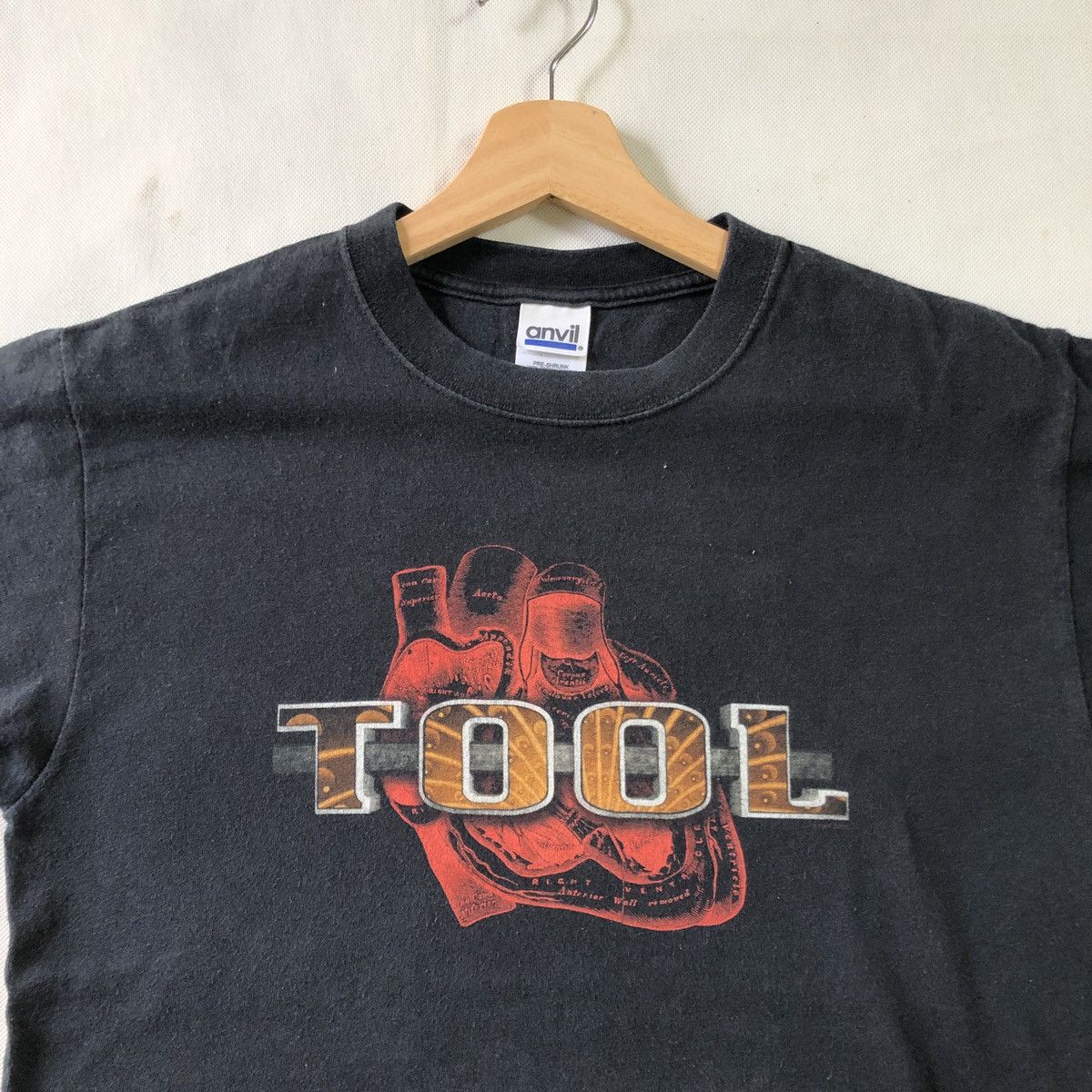 Band Tees × Vintage Vintage Tool Salival Heart Anatomy Art Tshirt Size US M / EU 48-50 / 2 - 4 Thumbnail