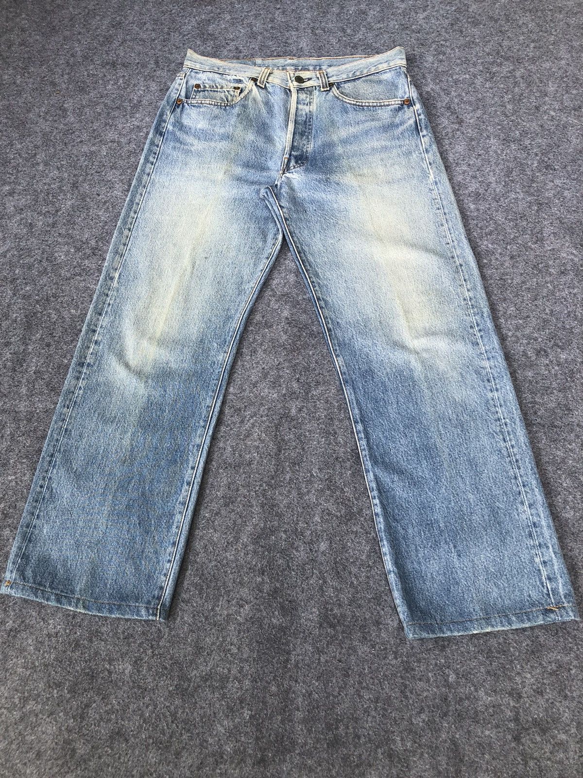 Jean Rare🔥Vintage 80s Levis 501 Light Wash Denim Jeans Size US 32 / EU 48 - 4 Thumbnail