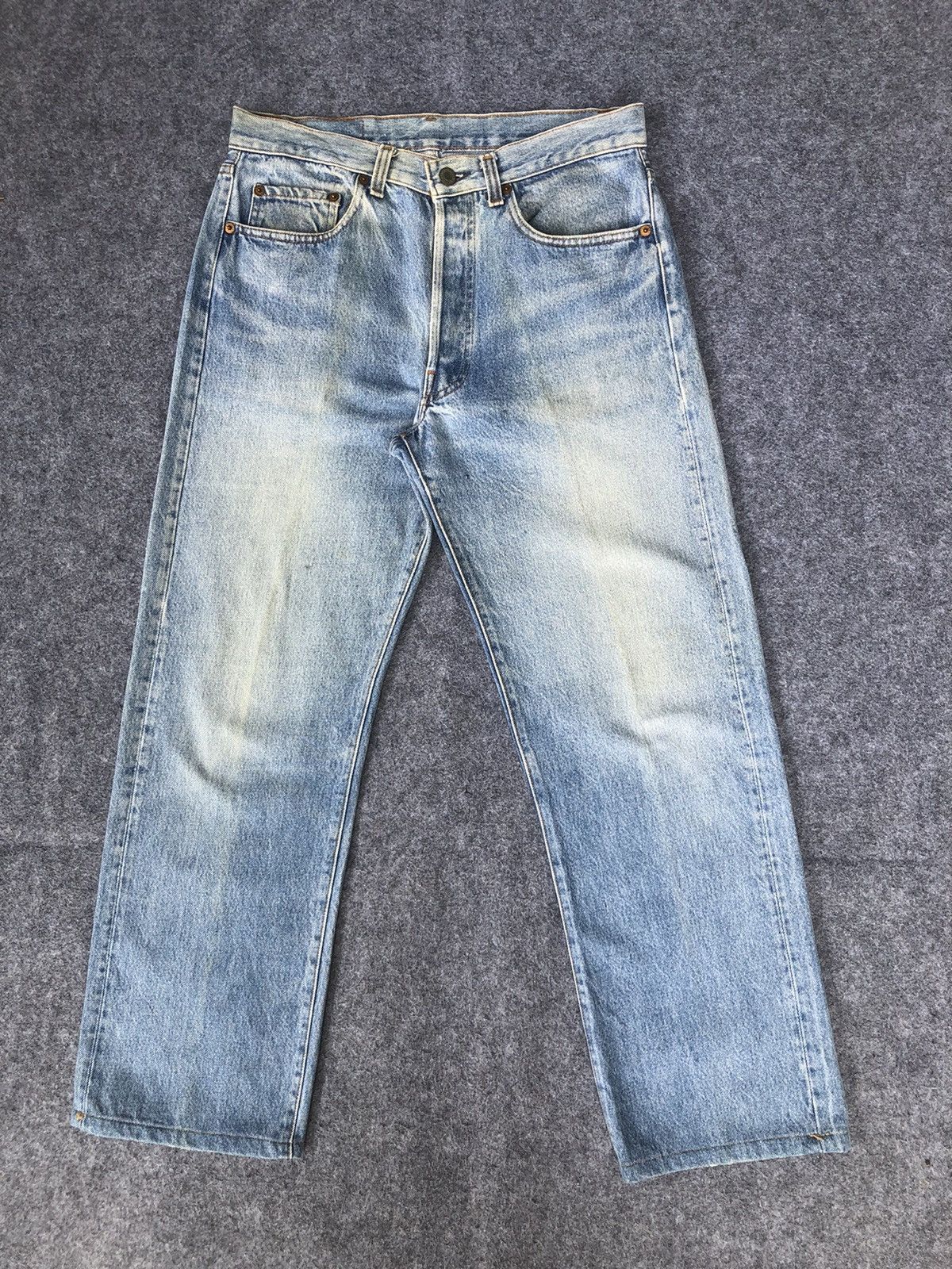 Jean Rare🔥Vintage 80s Levis 501 Light Wash Denim Jeans Size US 32 / EU 48 - 2 Thumbnail