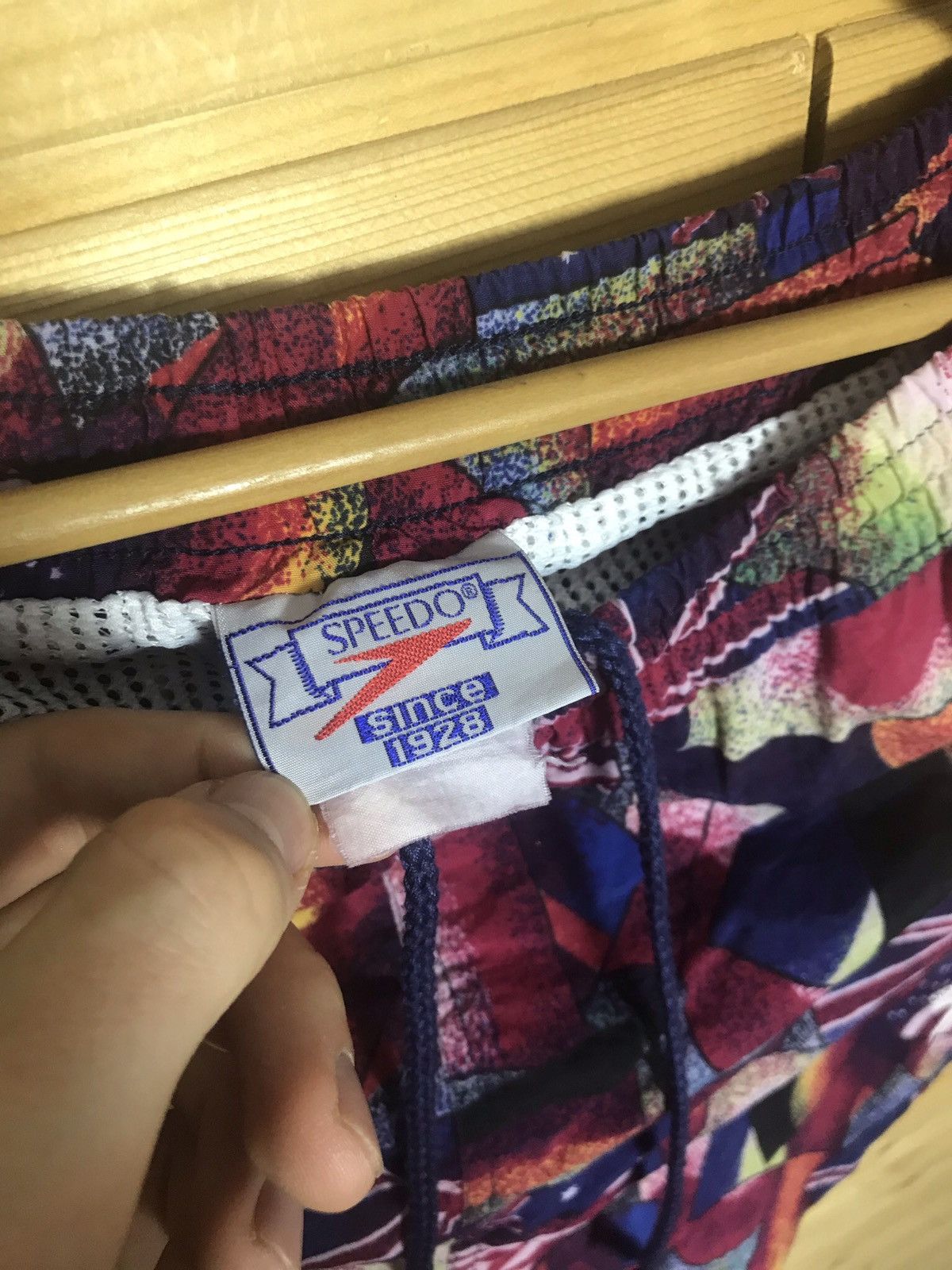 Speedo Vintage Speedo big logo over print shorts Size US 32 / EU 48 - 8 Thumbnail