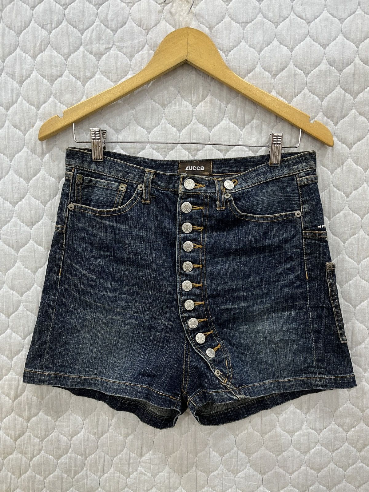 (Ooo). ZUCCA HYPEBEAST SHORTS