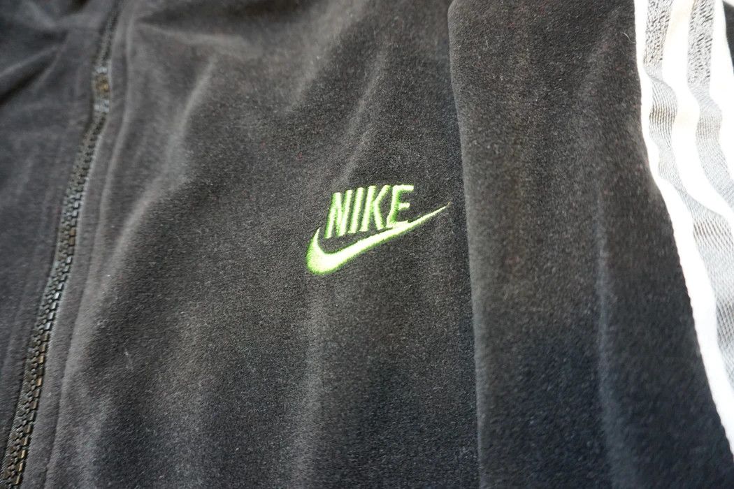 Nike Vintage Nike velvet zip-up sweater jacket black green Size US S / EU 44-46 / 1 - 3 Thumbnail