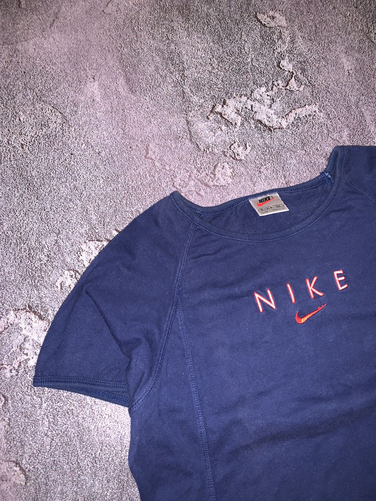 Nike × Vintage Nike vintage centre logo tee T-shirt short sleeve crop top Size S / US 4 / IT 40 - 2 Thumbnail
