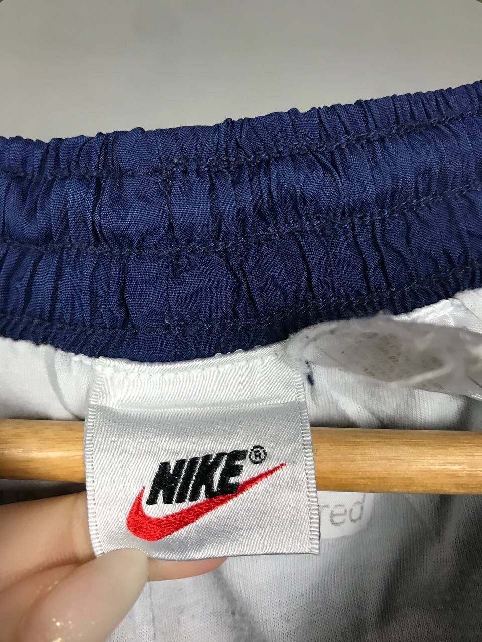 Nike × Vintage Nike swoosh streetwear vintage nylon sweatpants Size US 36 / EU 52 - 4 Thumbnail
