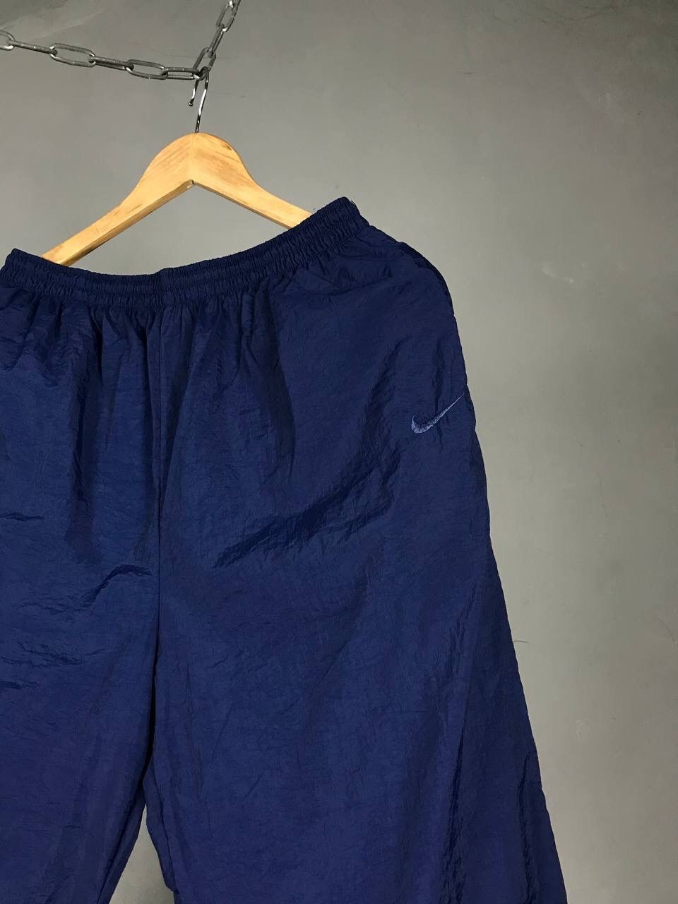 Nike × Vintage Nike swoosh streetwear vintage nylon sweatpants Size US 36 / EU 52 - 2 Thumbnail