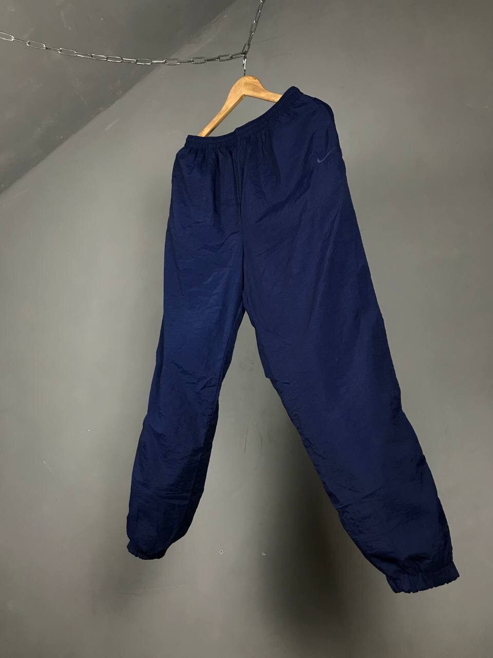 Nike × Vintage Nike swoosh streetwear vintage nylon sweatpants Size US 36 / EU 52 - 1 Thumbnail