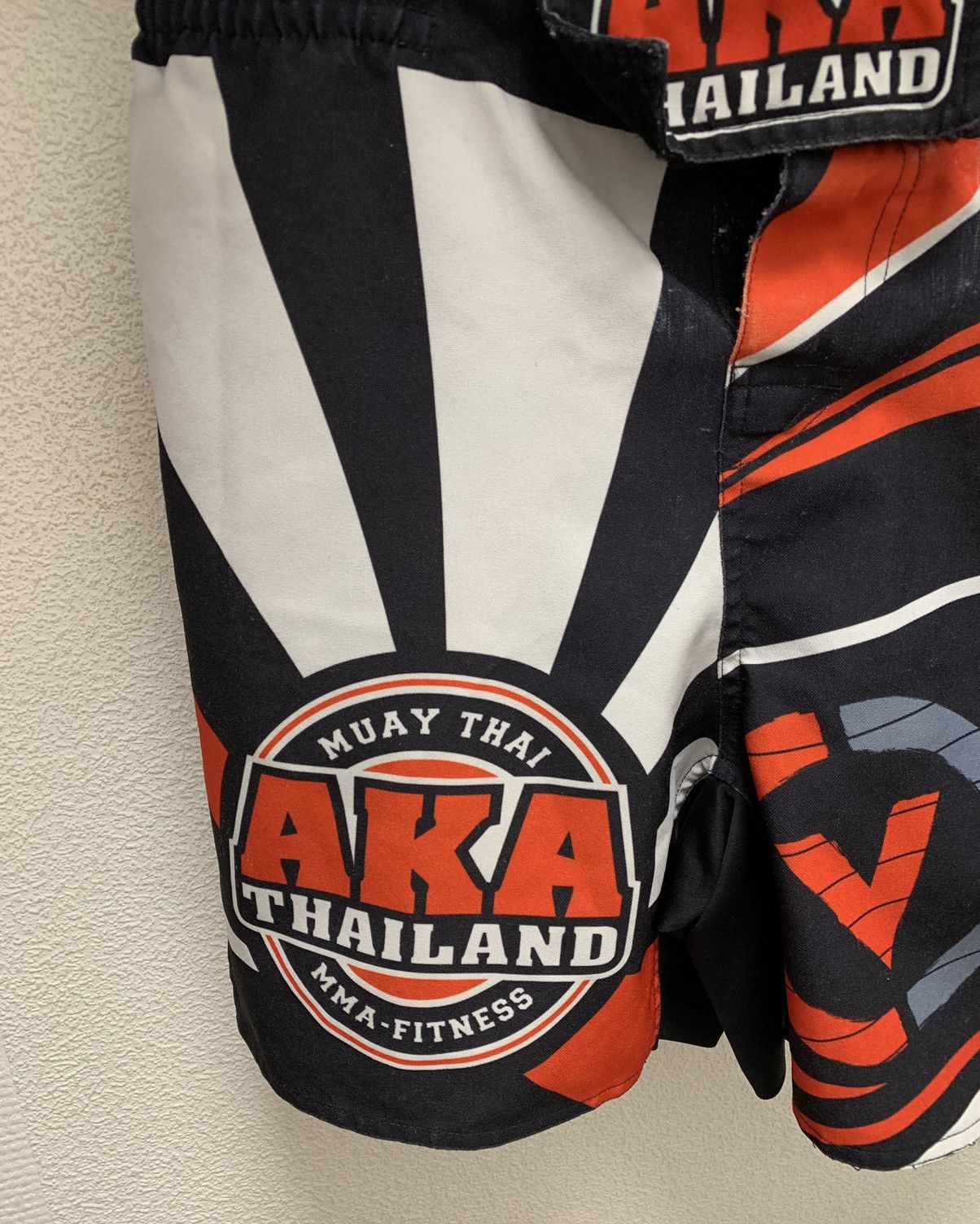 Japanese Brand Aka Thailand MMA fitness MuayThai Thai boxing shorts 32 M sz Size US 32 / EU 48 - 2 Thumbnail