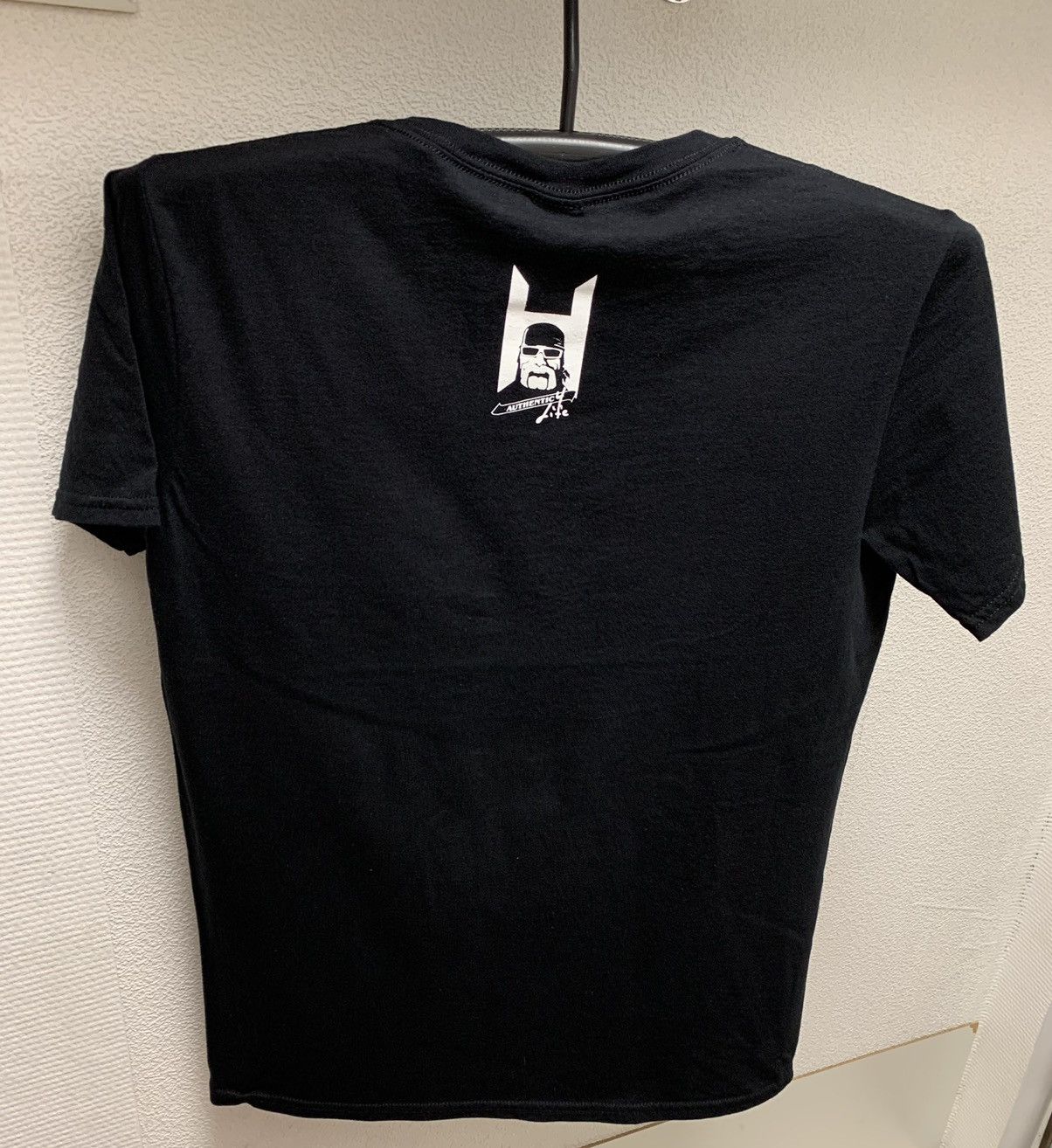 Hulk Hogan Hogans Shop big logo black t-shirt M wwe wwf