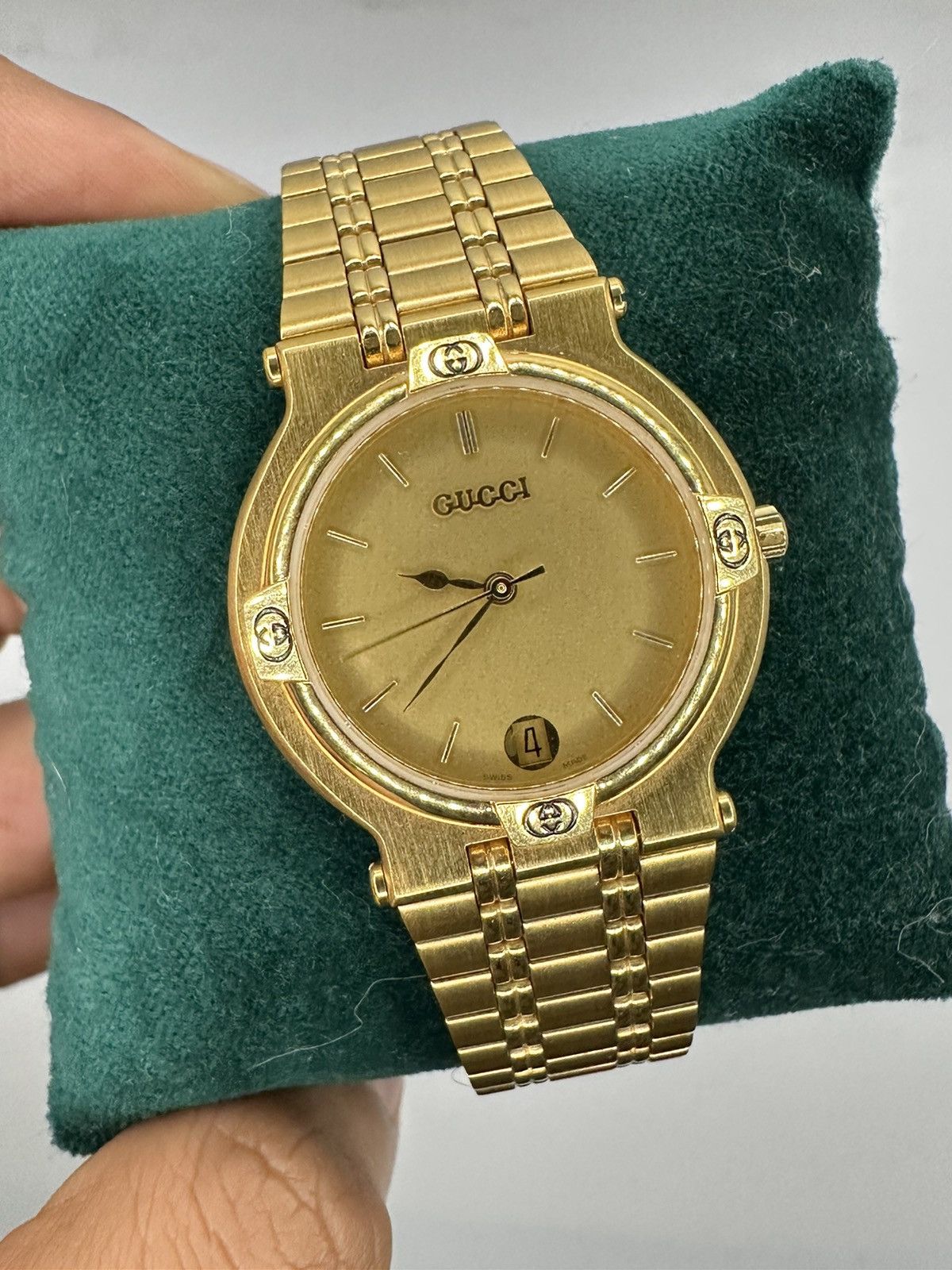 Gucci VINTAGE 18K PLATED 1990 GOLD GUCCI WATCH 9200M NEAR MINT Grailed