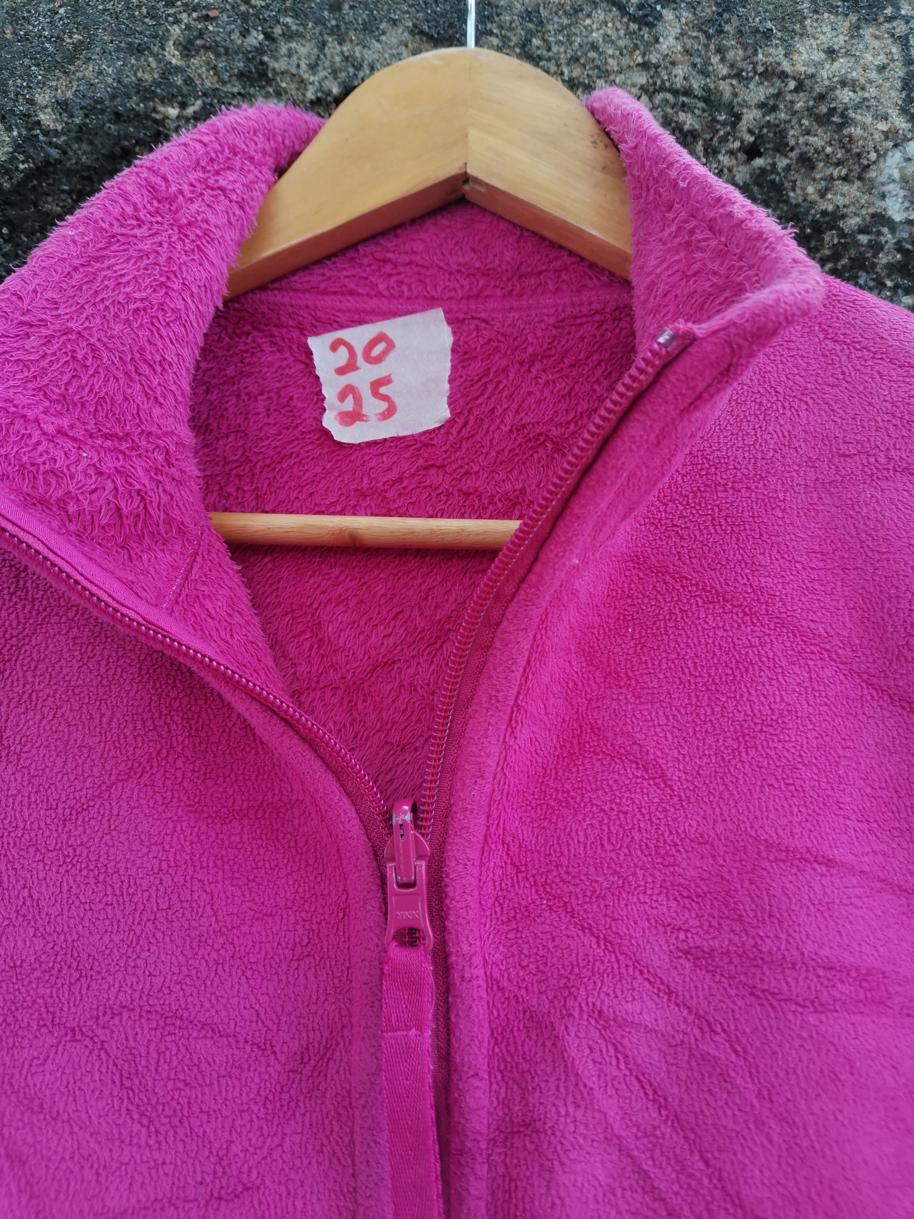 Japanese Brand Japanese brand Uniqlo Fleece Reversible Sweater Jacket Size US S / EU 44-46 / 1 - 2 Thumbnail