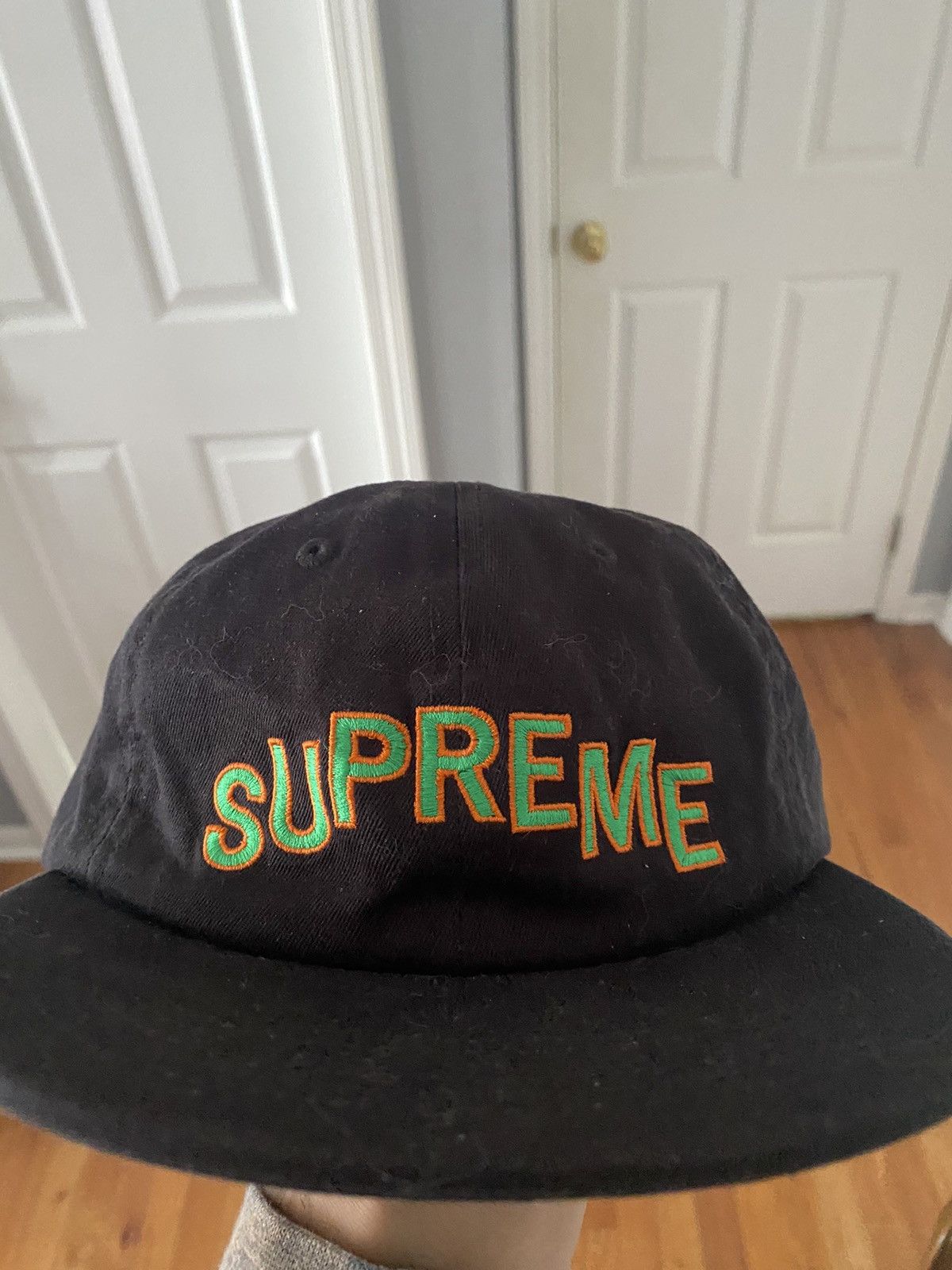 Supreme fw18 cap clearance