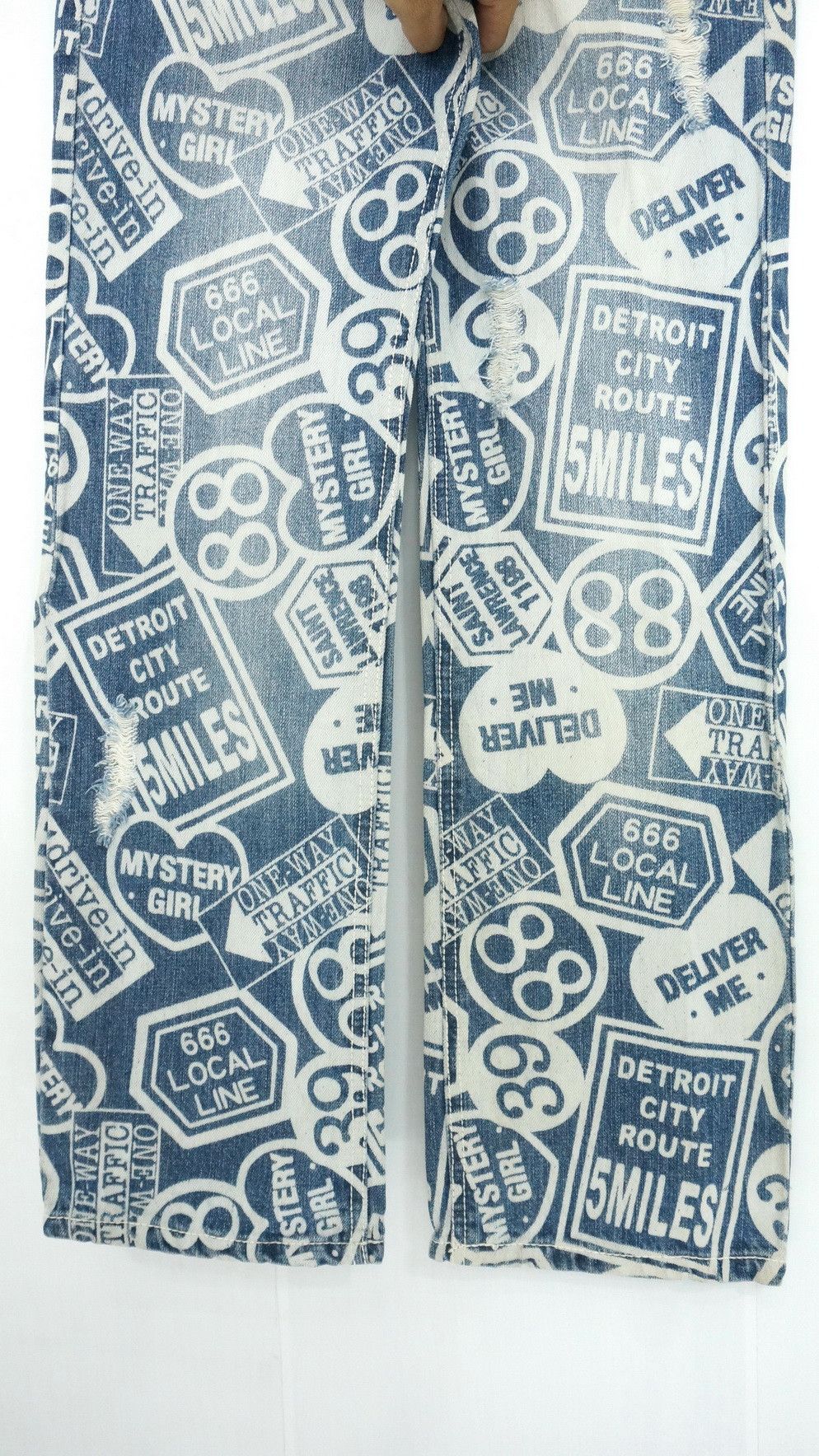 Japanese Brand GRAZIE Detroit City Overprint Distressed Women's Denim Size 29" - 7 Thumbnail