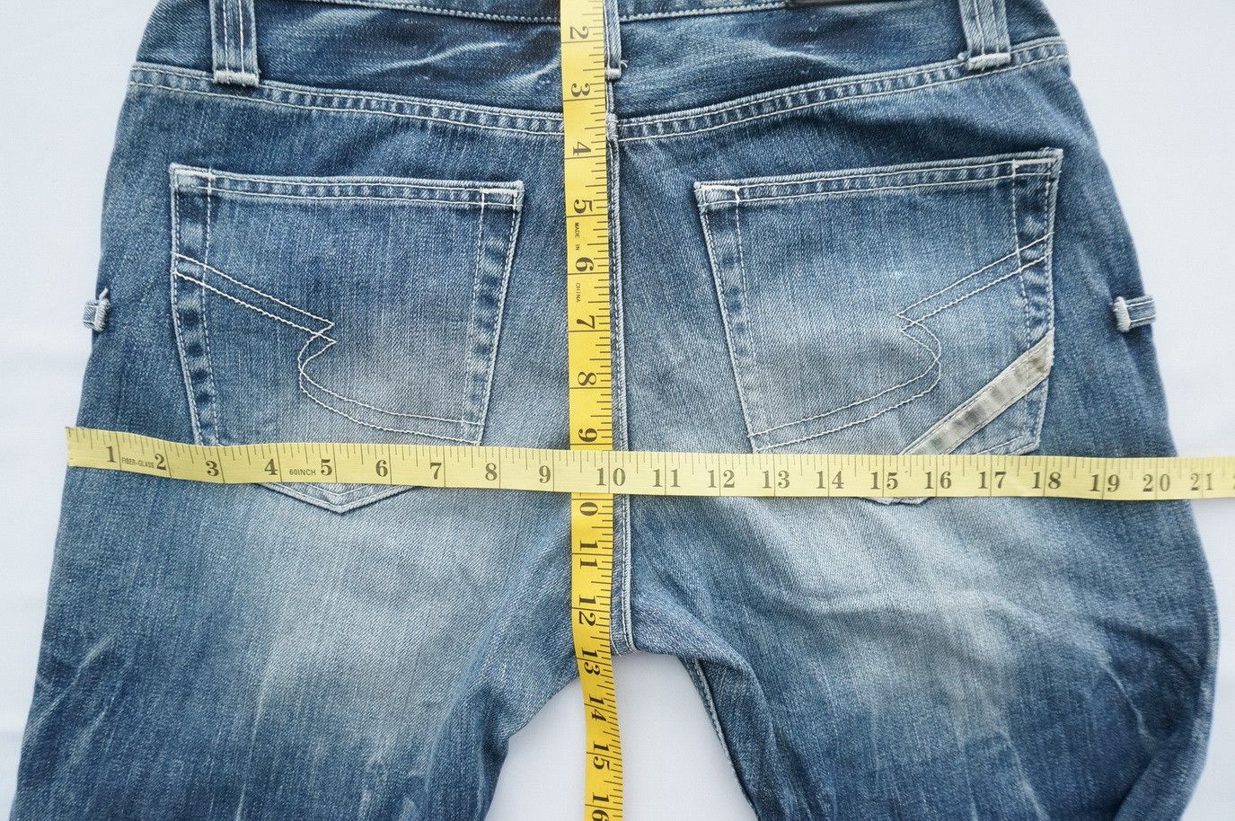 semanticdesign Rare! SEMANTIC DESIGN Long Zipper Pocket Camo Roll Up Jeans Size US 29 - 18 Thumbnail