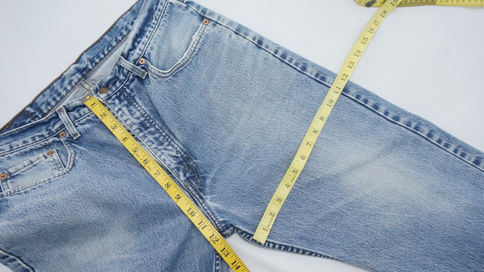 - 90s Vintage Levi's 615 Ripped Jeans