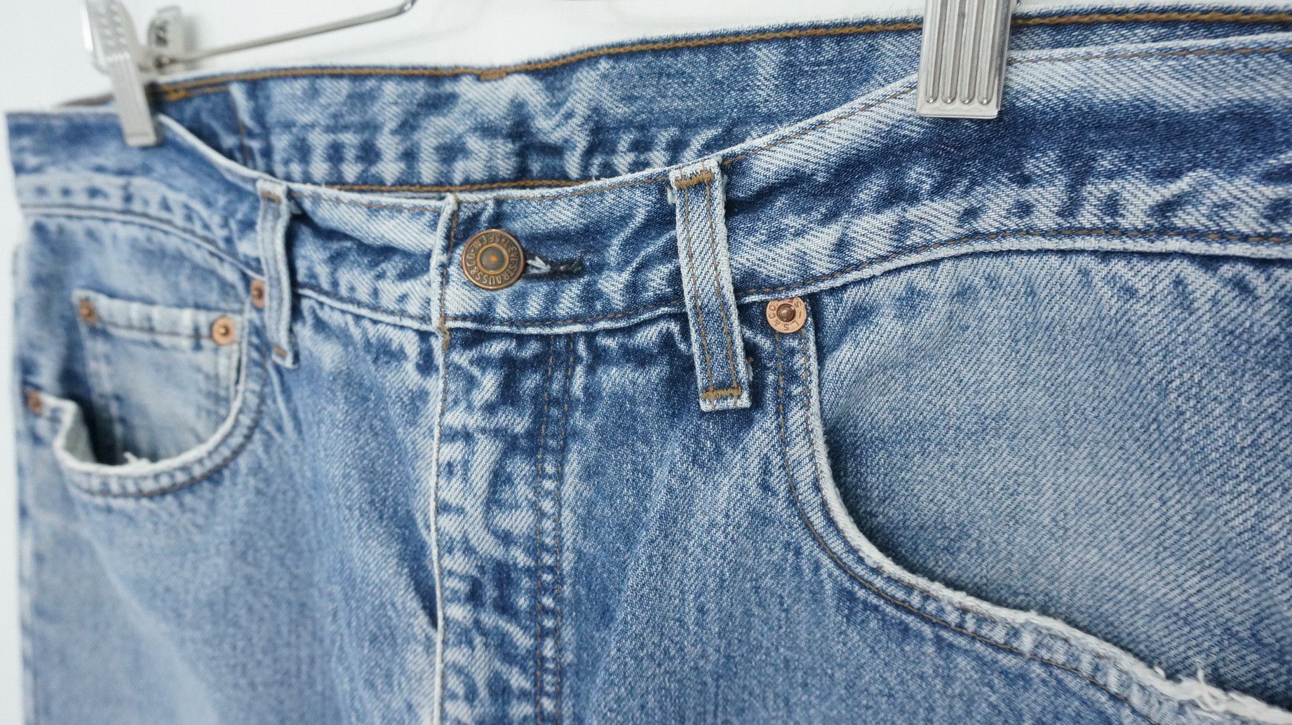 - 90s Vintage Levi's 615 Ripped Jeans