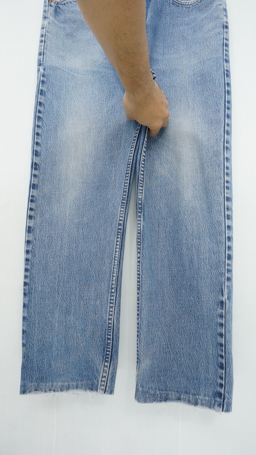 - 90s Vintage Levi's 615 Ripped Jeans