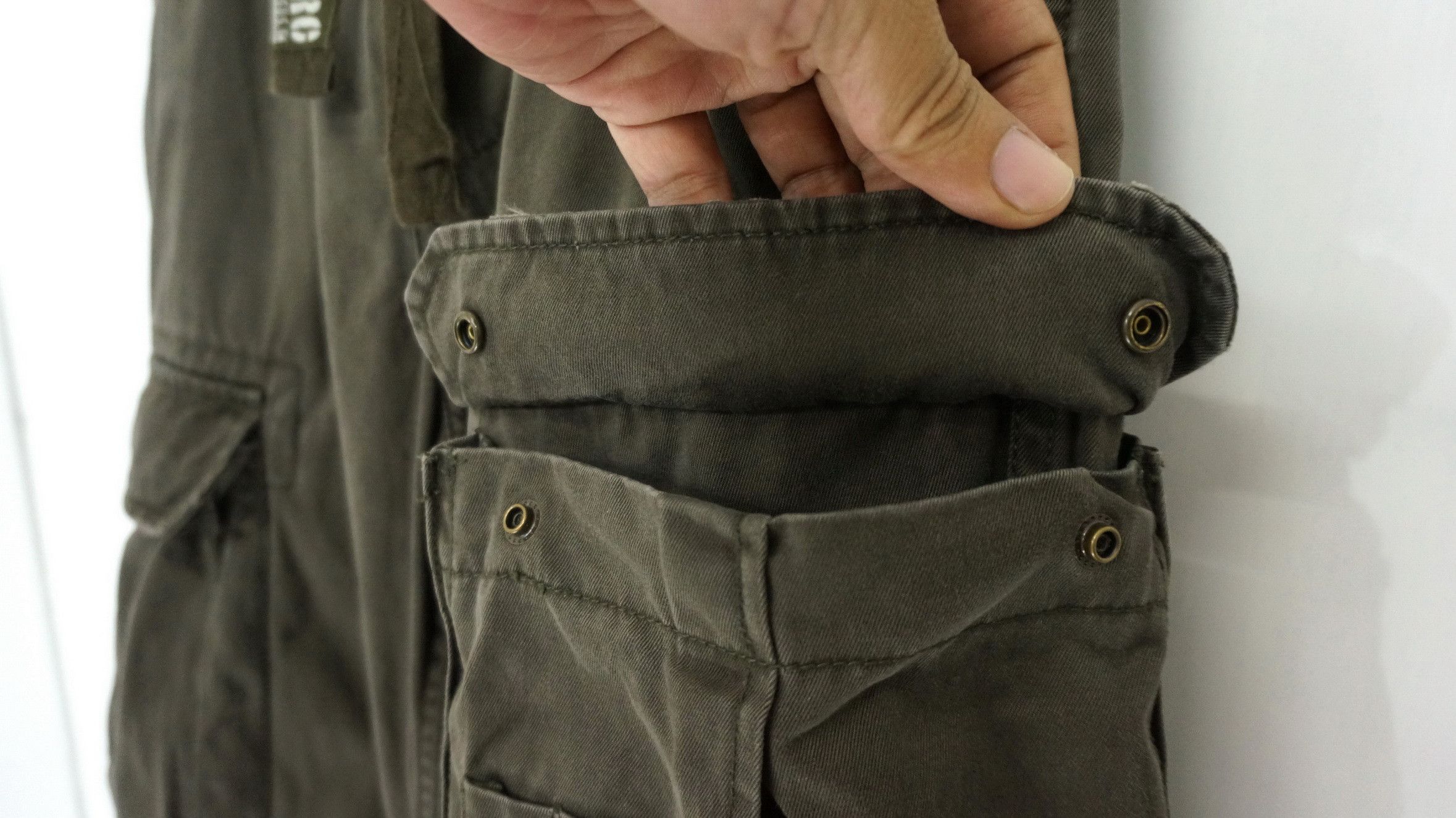 Japanese Brand 🔥REAL CRUSH CLOTHING 8 Pockets Tactical Worn Cargo Pants Size US 30 / EU 46 - 13 Thumbnail