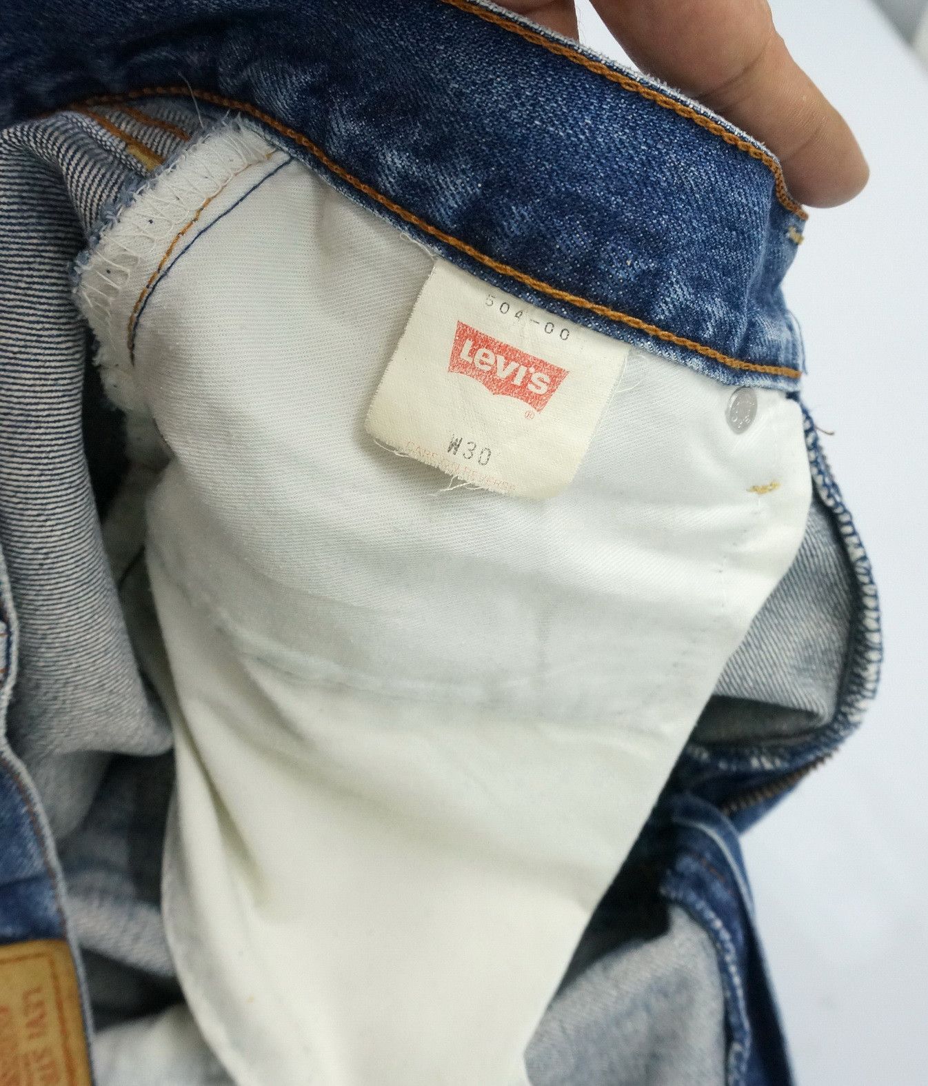 Levi's Levi's 504 Japan Vintage 90s Midwash Jeans LF13 Size US 29 - 14 Thumbnail