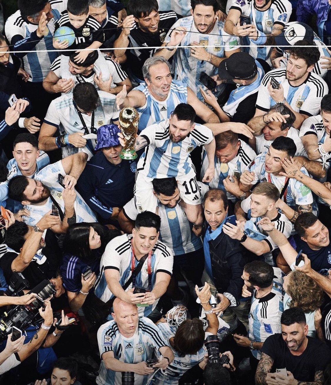 Adidas NWT ARGENTINA ADIDAS 2022 WC FOOTBALL HOME JERSEY #10 MESSI Size US XL / EU 56 / 4 - 14 Thumbnail
