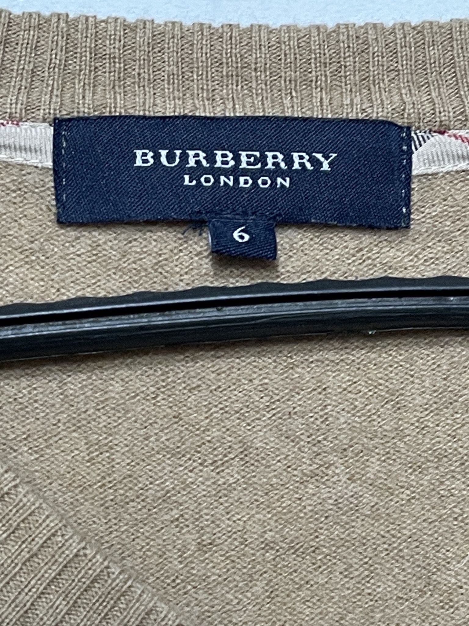 Burberry 🔥 Burberry sweater jumper wool size M wool Size US M / EU 48-50 / 2 - 7 Thumbnail
