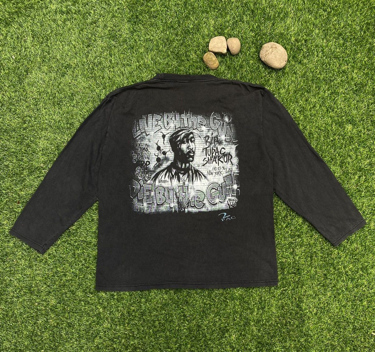 Band Tees Vintage Tupac Shakur 2pac In Memorial Rap Tees T Shirts Size US M / EU 48-50 / 2 - 8 Thumbnail