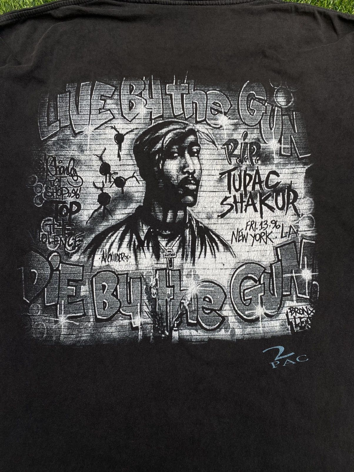 Band Tees Vintage Tupac Shakur 2pac In Memorial Rap Tees T Shirts Size US M / EU 48-50 / 2 - 7 Thumbnail