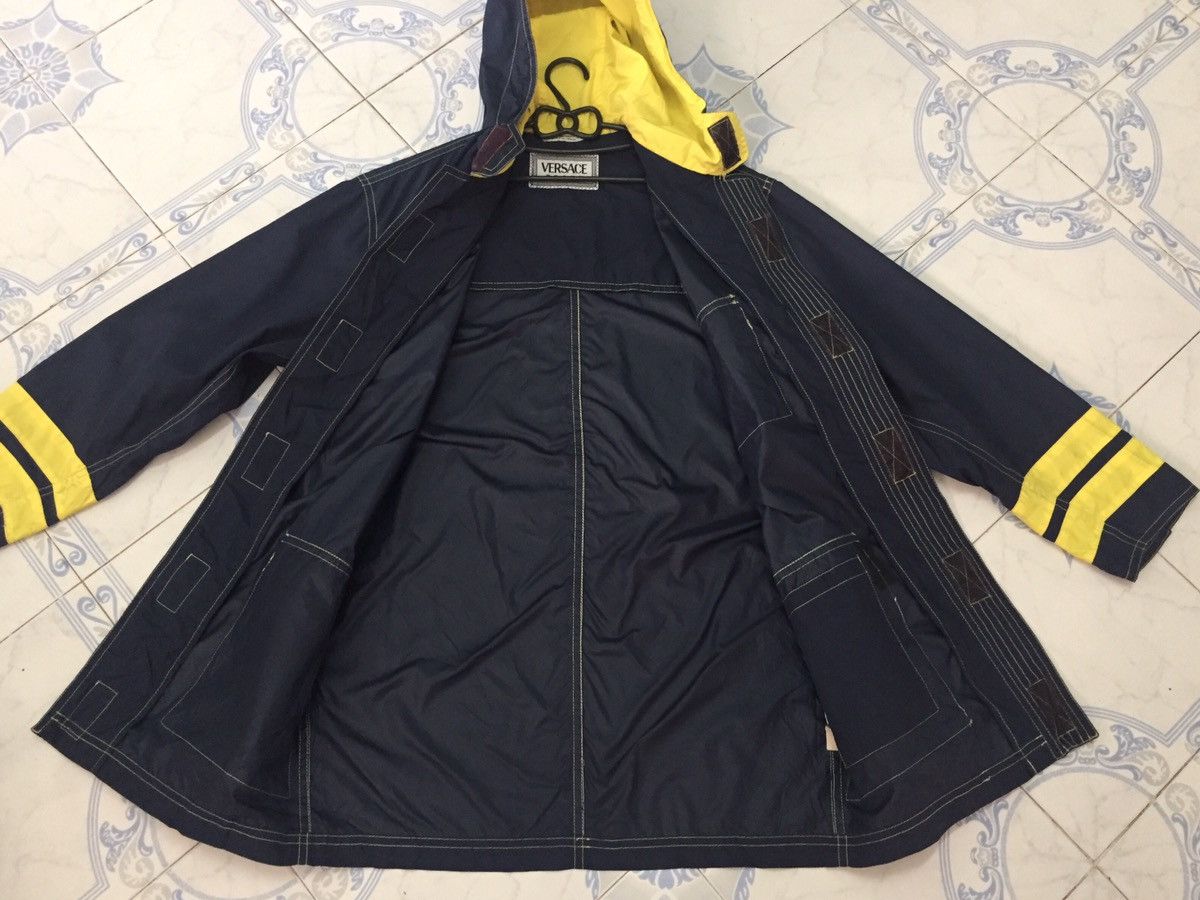 Versace Versace Sport Nylon Jacket Hoodie Made in Italy Size US M / EU 48-50 / 2 - 15 Thumbnail