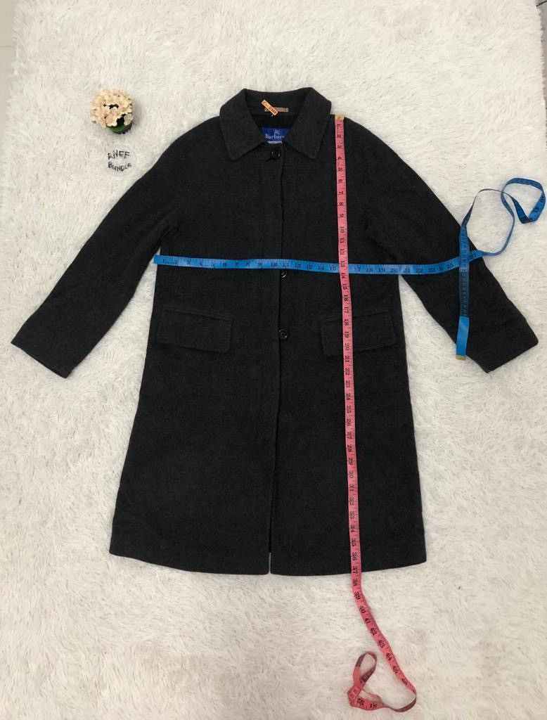 Burberrys of London 87% wool coat jacket size on tag 40