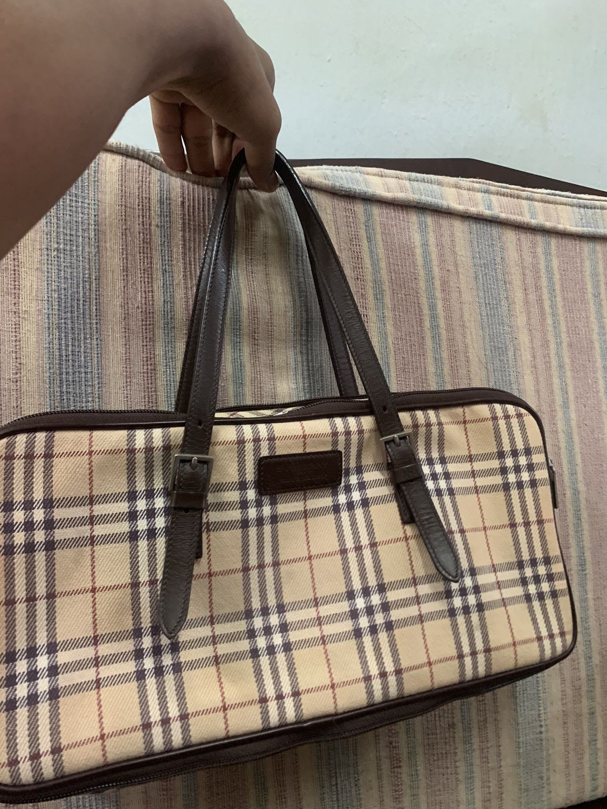 Burberry 🔥BURBERRY BLUE LABEL NOVA CHECK DUFFLE BAGS Size ONE SIZE - 6 Thumbnail