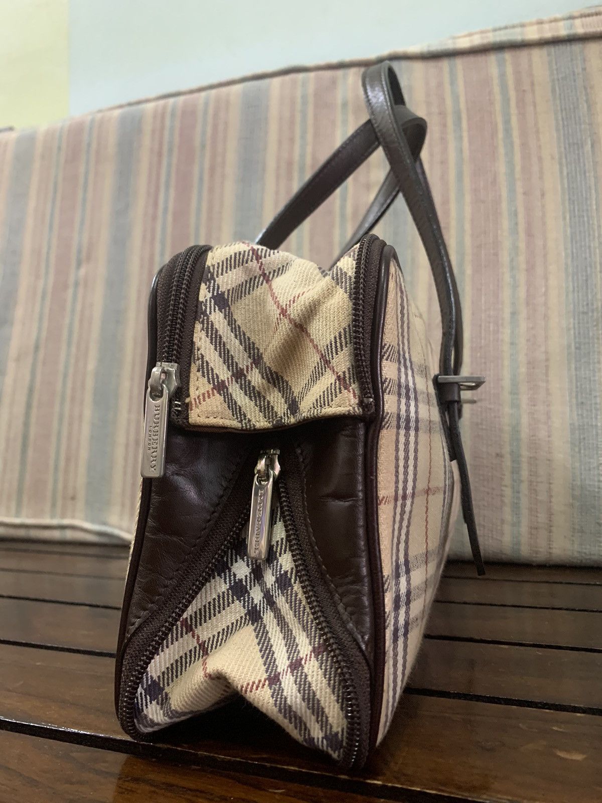Burberry 🔥BURBERRY BLUE LABEL NOVA CHECK DUFFLE BAGS Size ONE SIZE - 7 Thumbnail
