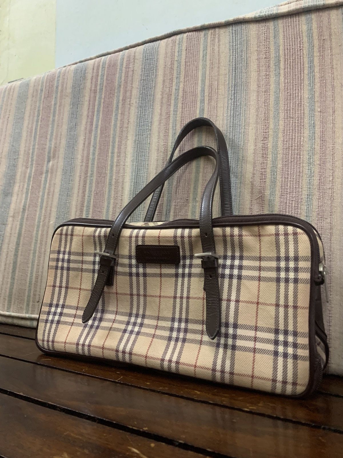 Burberry 🔥BURBERRY BLUE LABEL NOVA CHECK DUFFLE BAGS Size ONE SIZE - 2 Thumbnail