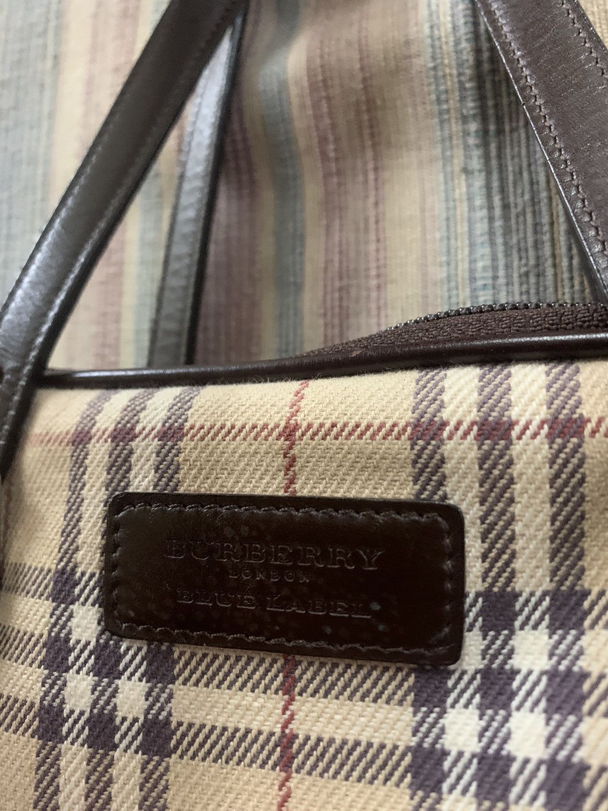 Burberry 🔥BURBERRY BLUE LABEL NOVA CHECK DUFFLE BAGS Size ONE SIZE - 5 Thumbnail
