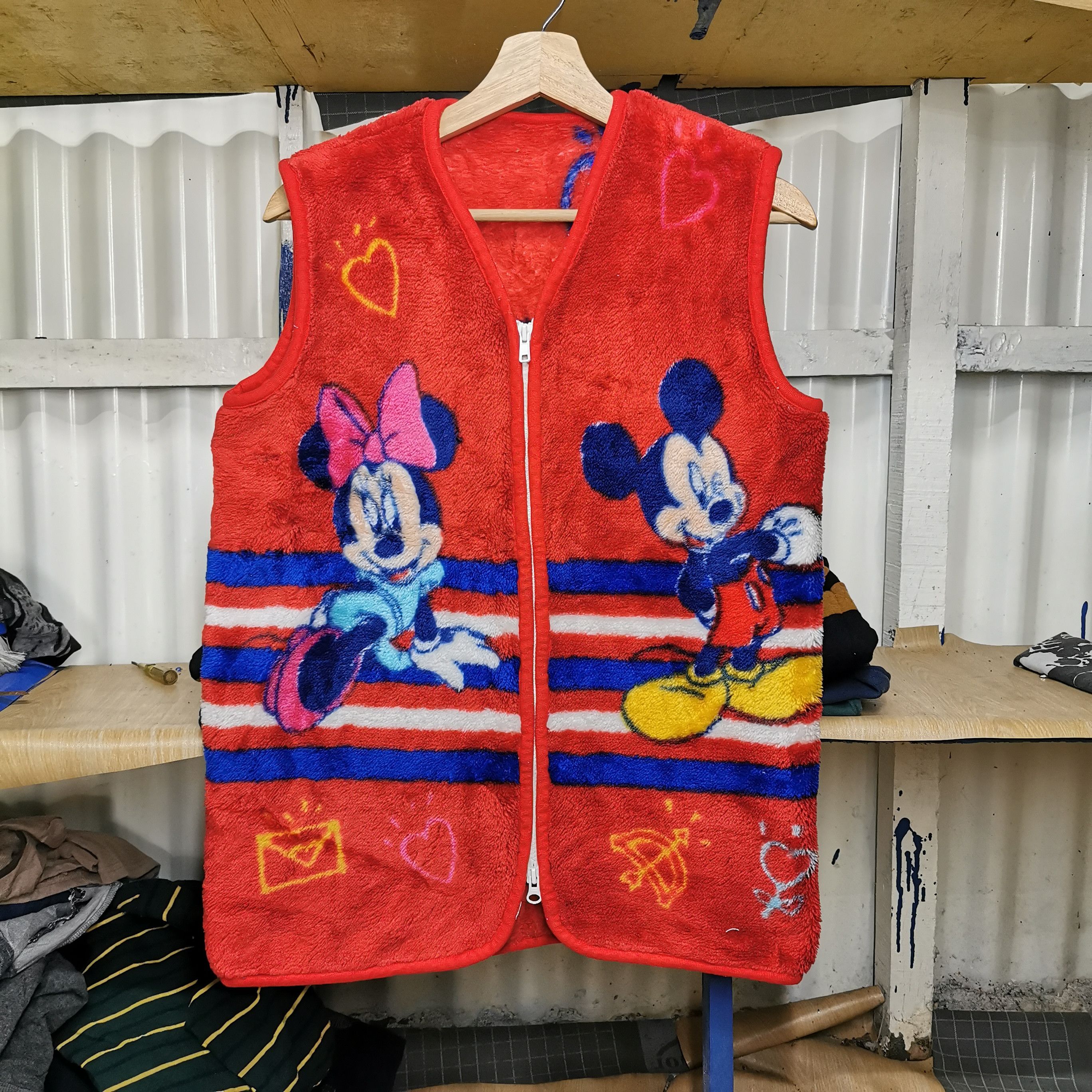 Disney Vintage mickey full print fleece vest Size US M / EU 48-50 / 2 - 3 Thumbnail