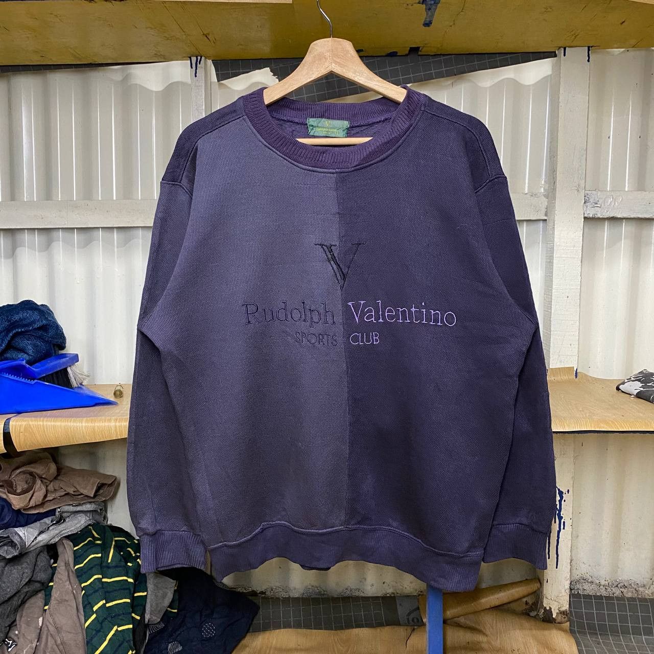 Vintage VINTAGE RUDOLPH VALENTINO CENTER LOGO SWEATSHIRT Size US L / EU 52-54 / 3 - 1 Thumbnail