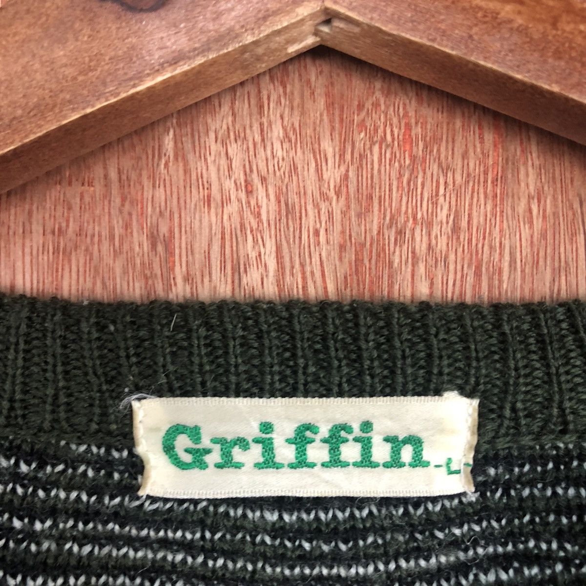Griffin × Other Griffin Knit Sweater vintage sweatshirt Size US L / EU 52-54 / 3 - 10 Thumbnail
