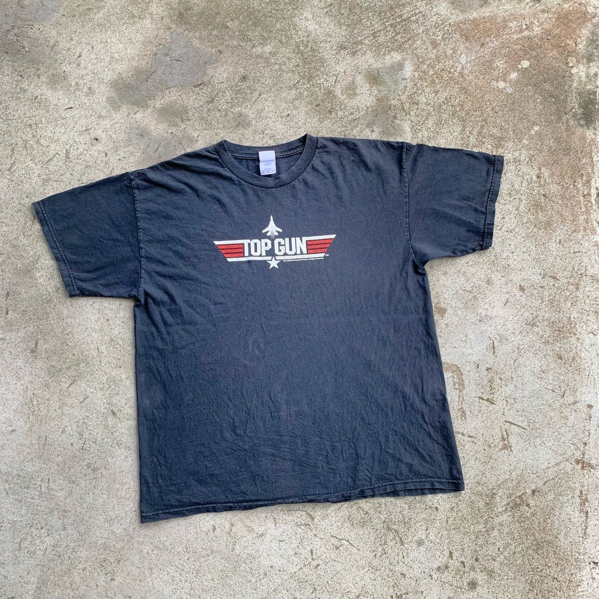Vintage Y2K Thrashed Faded Top Gun Iceman Movie Tshirt