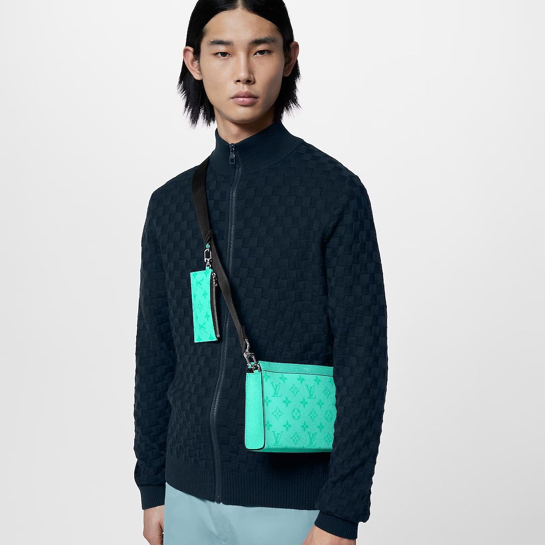 Louis Vuitton Gaston Wearable Wallet | Grailed