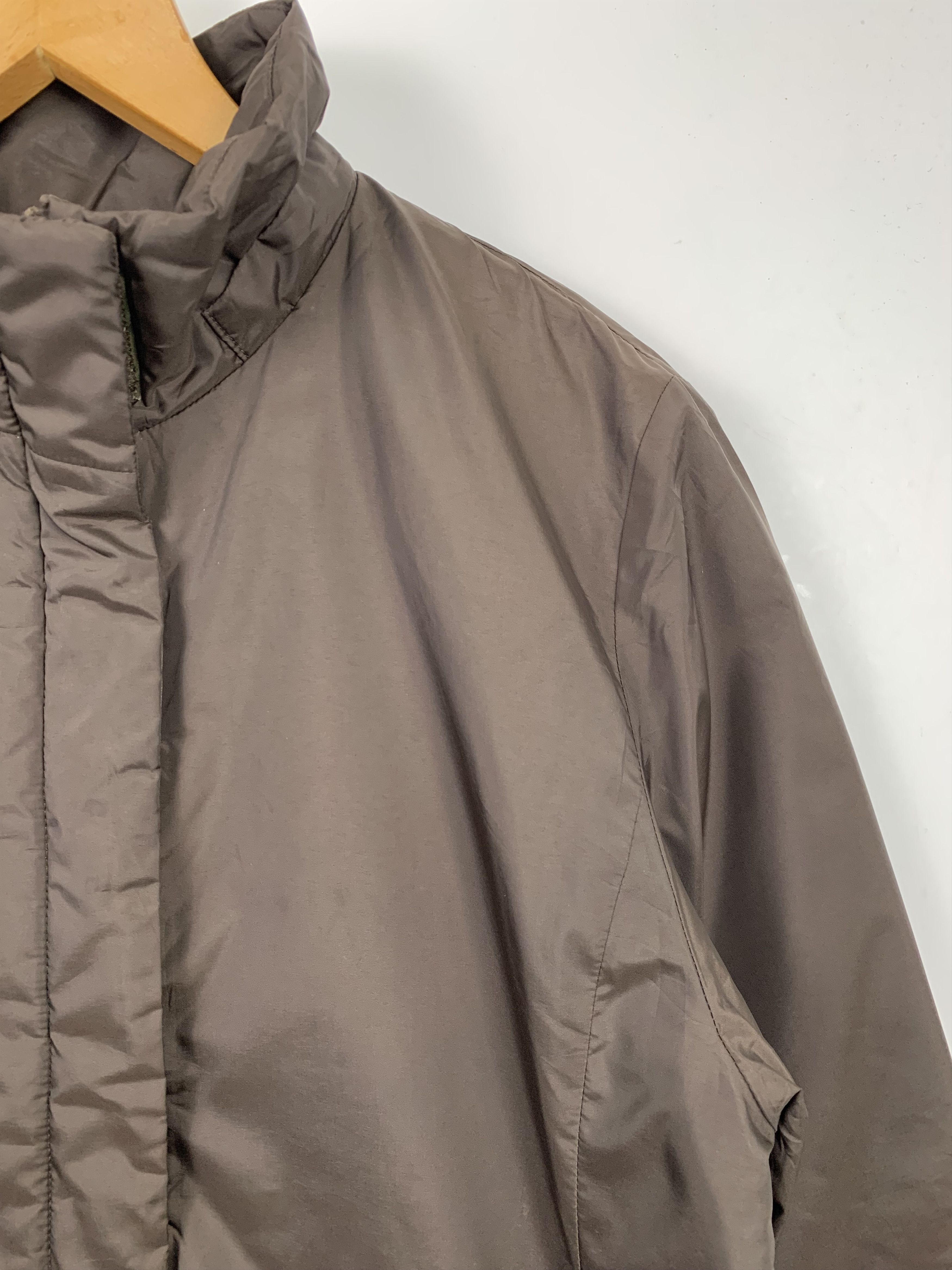 Uniqlo Vintage UNIQLO Zip Up Windbreaker Jacket J0316 Size US M / EU 48-50 / 2 - 4 Thumbnail