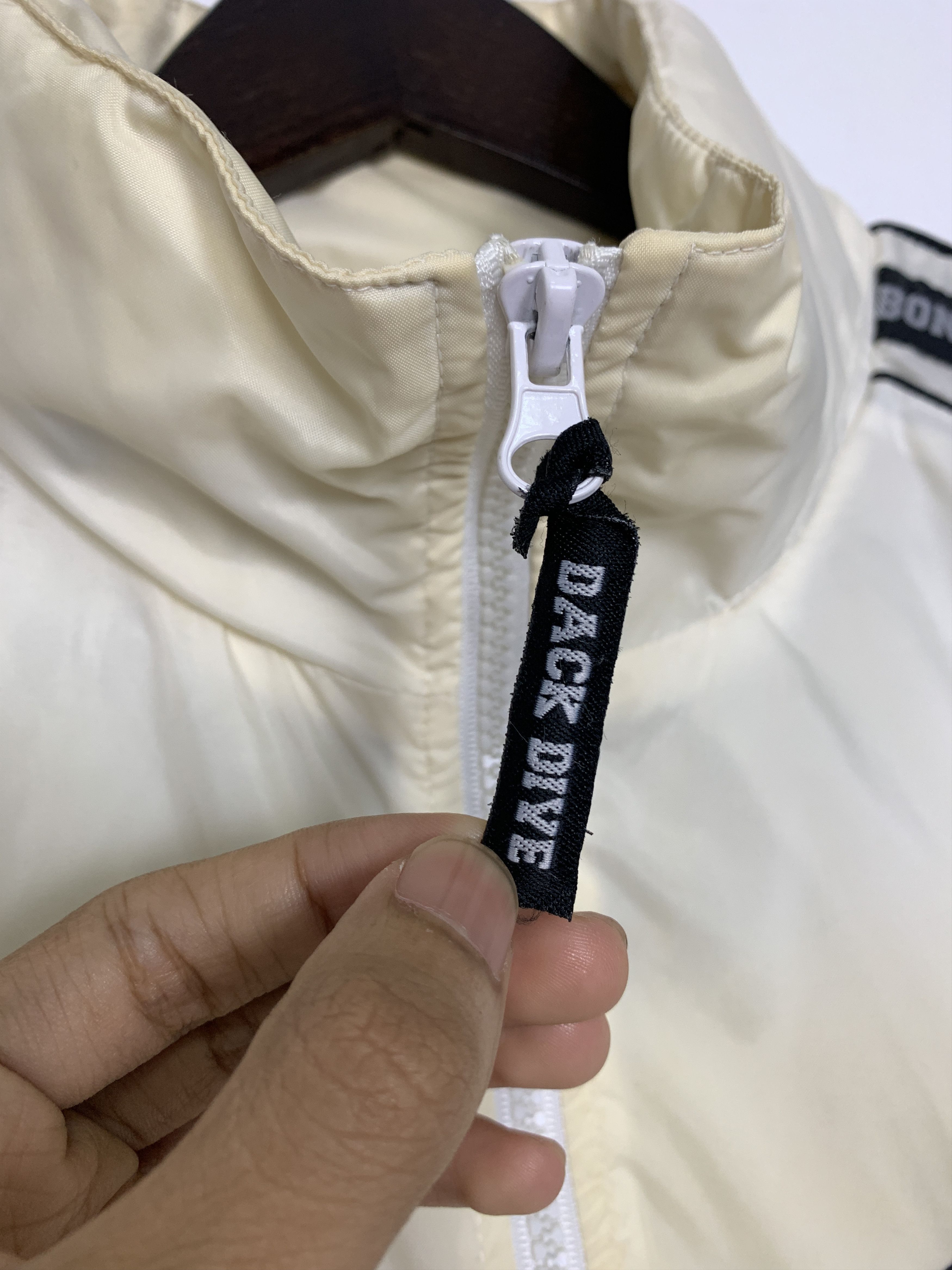 Japanese Brand Vintage DACK DIVE MBONGO Windbreaker Jackets J0792 Size US L / EU 52-54 / 3 - 6 Thumbnail