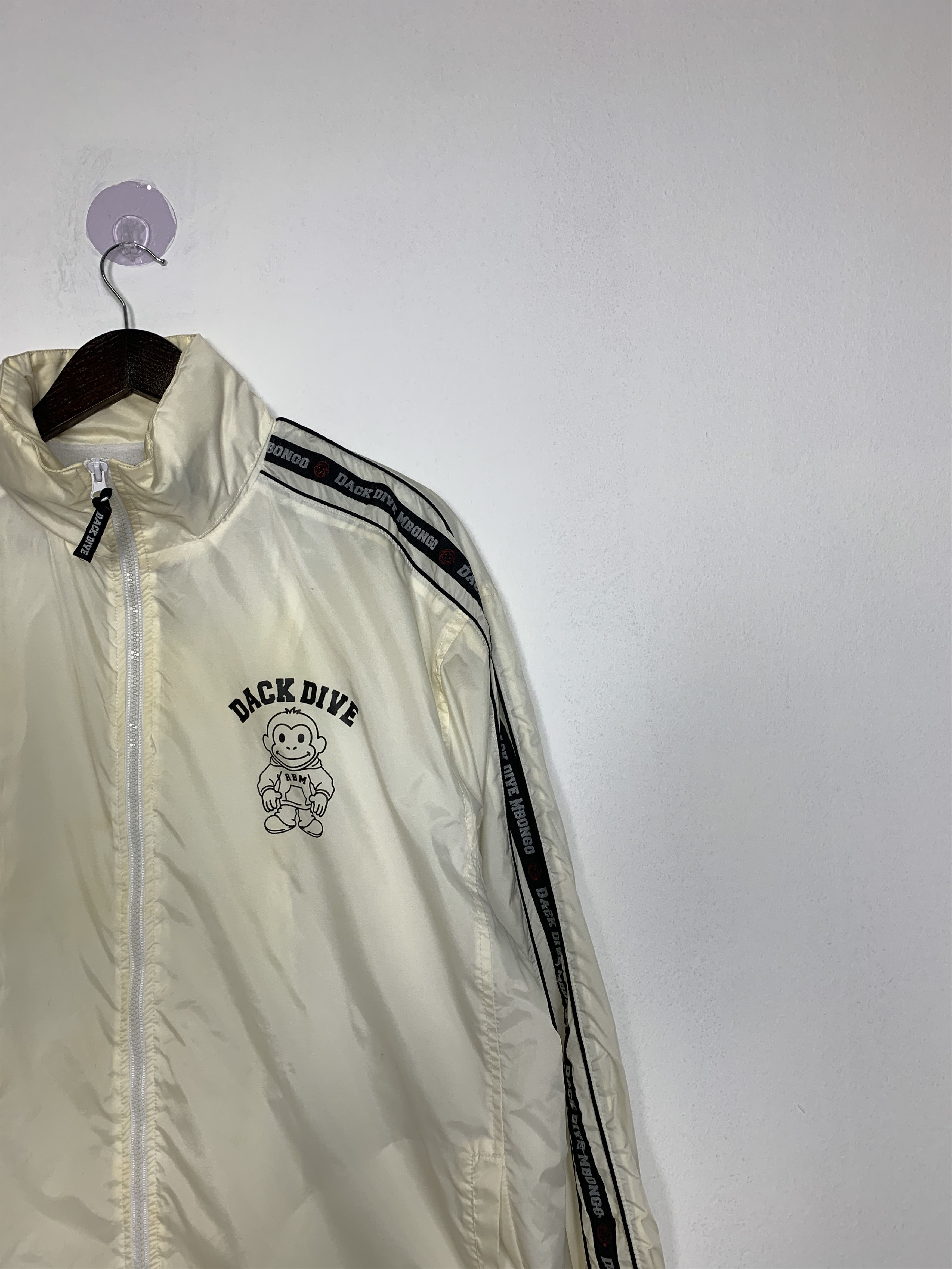 Japanese Brand Vintage DACK DIVE MBONGO Windbreaker Jackets J0792 Size US L / EU 52-54 / 3 - 4 Thumbnail