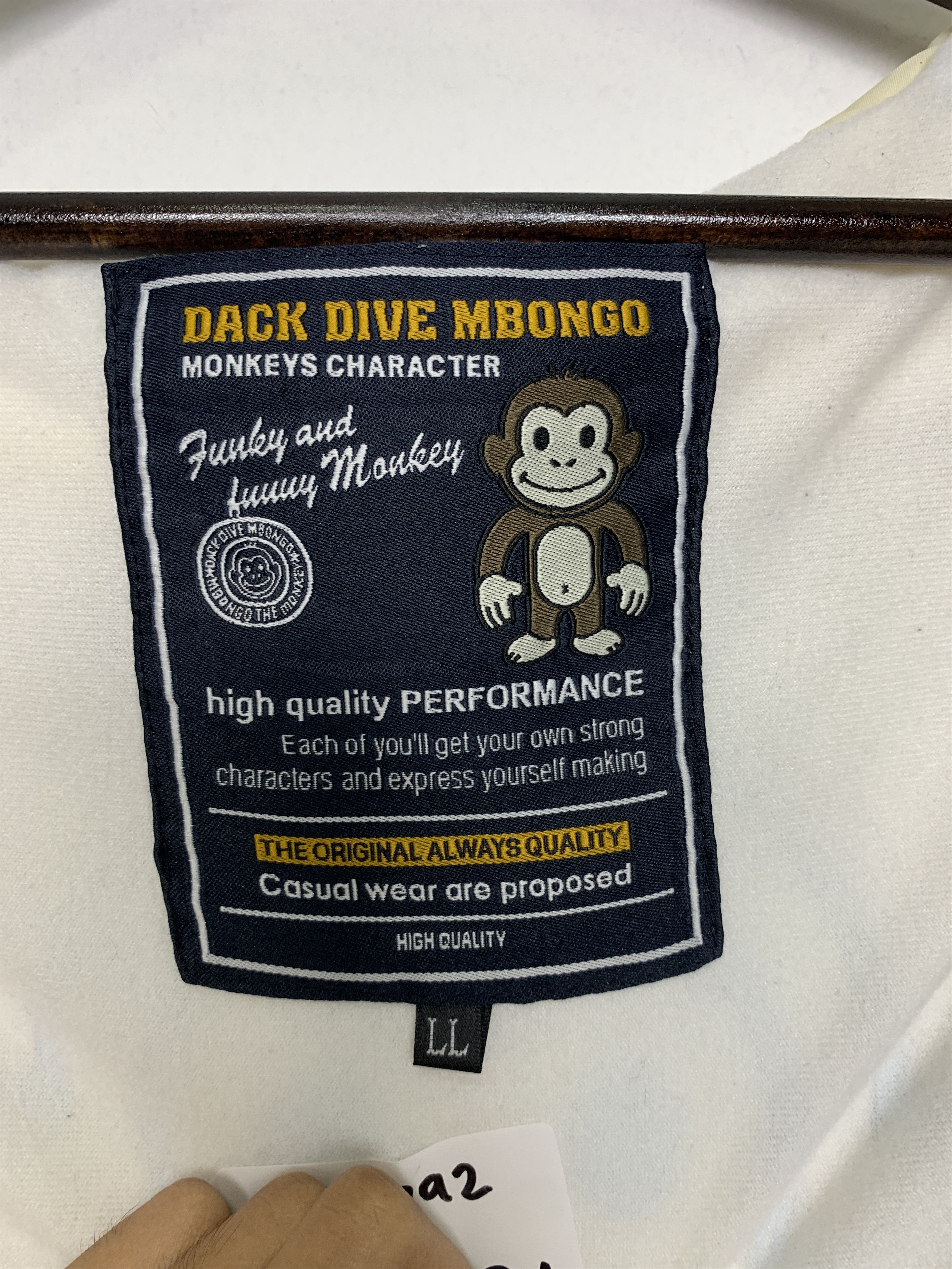 Japanese Brand Vintage DACK DIVE MBONGO Windbreaker Jackets J0792 Size US L / EU 52-54 / 3 - 13 Thumbnail