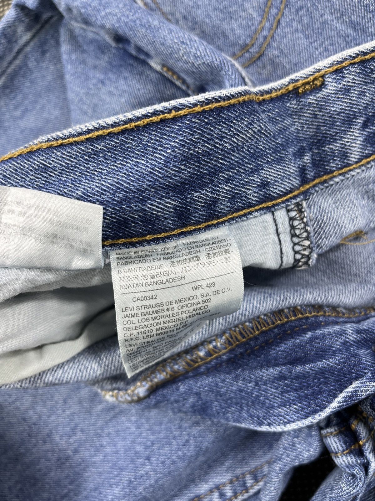 Levi's Vintage Levis 516 Jeans - J679 Size US 35 - 7 Thumbnail