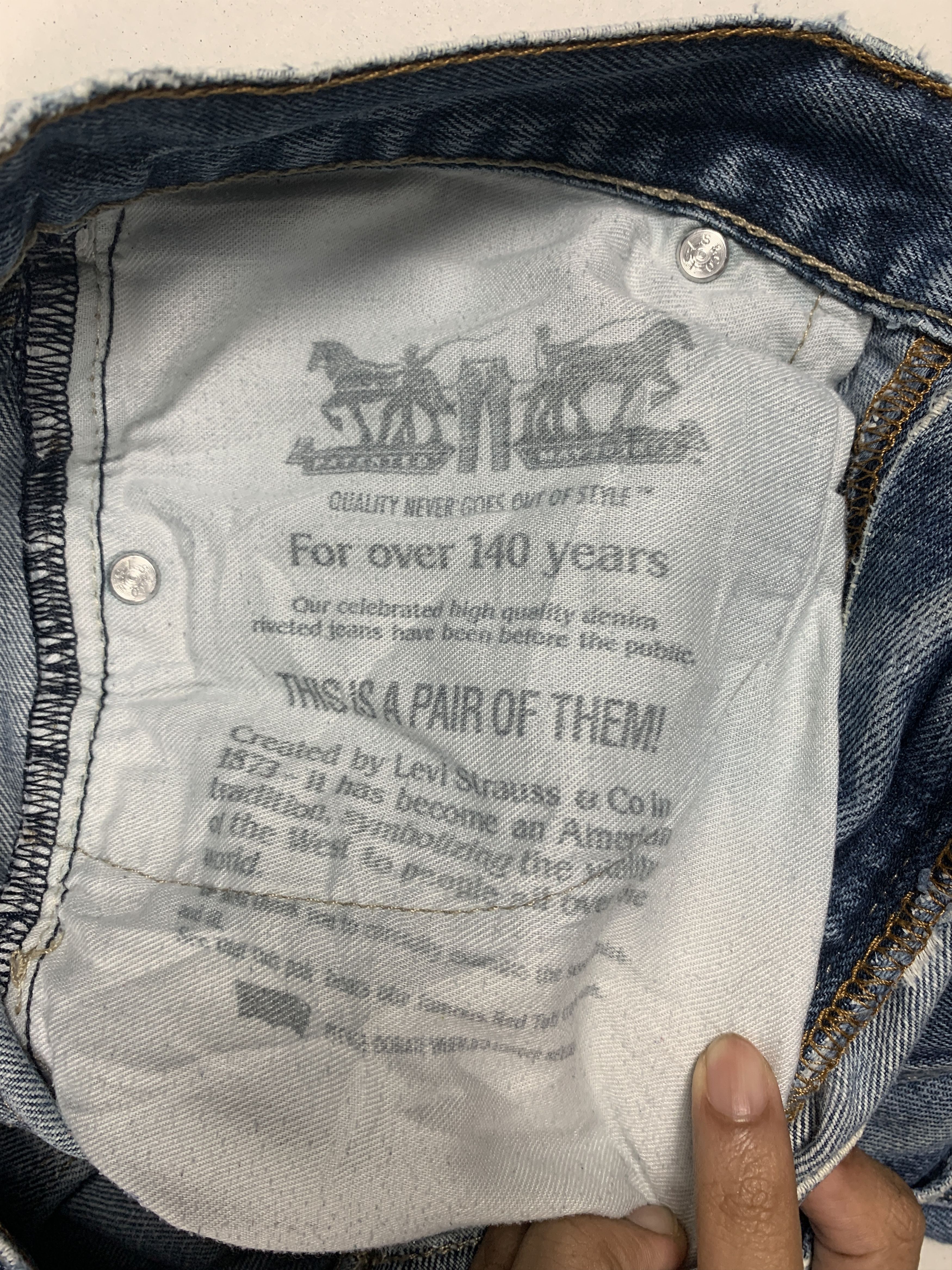 Levi's Vintage LEVI'S 527 Flared Bootcut Distressed Faded Mid Wash Size US 32 / EU 48 - 7 Thumbnail