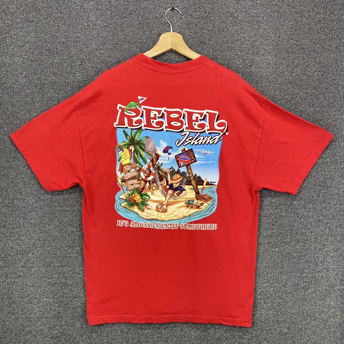 Vintage Vintage Y2K Rebel Island Graphic Tees Printed T Shirts Size US XL / EU 56 / 4 - 1 Thumbnail