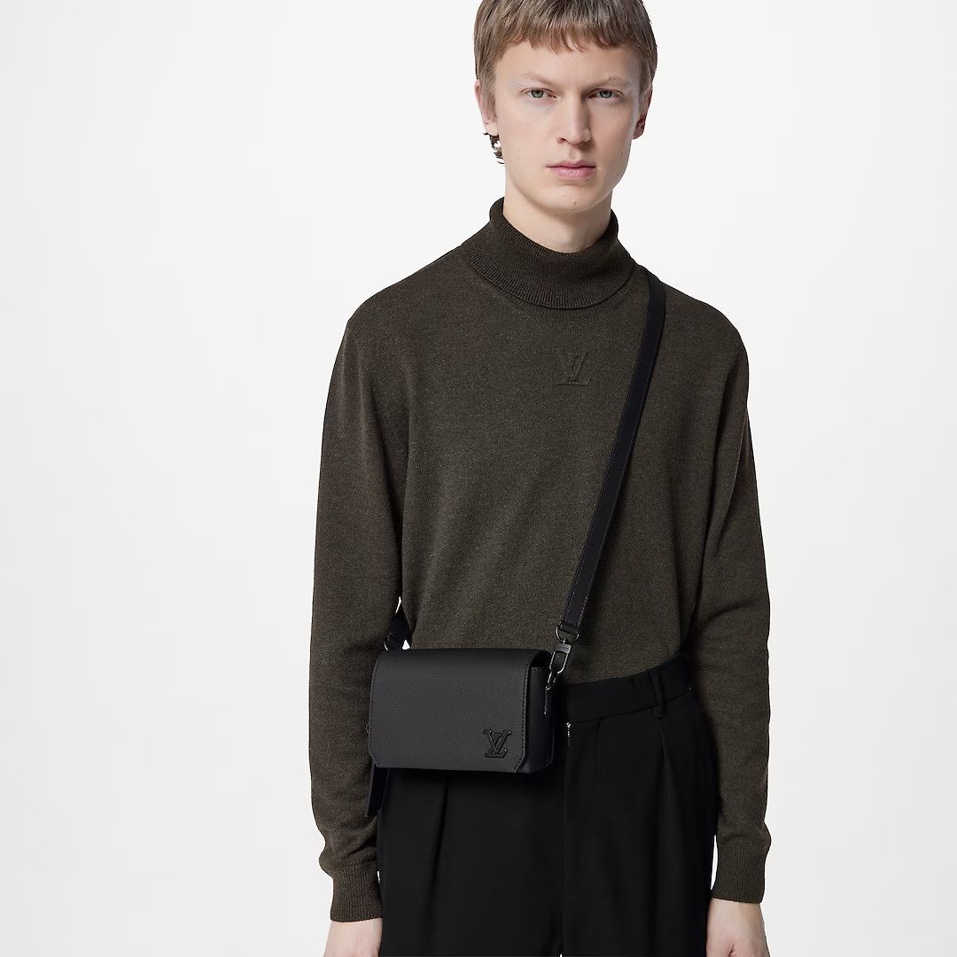 人気★【Loius Vuitton】Fastline ウェラブル ウォレット Louis Vuitton Fastline Wearable Wallet | REVERSIBLE