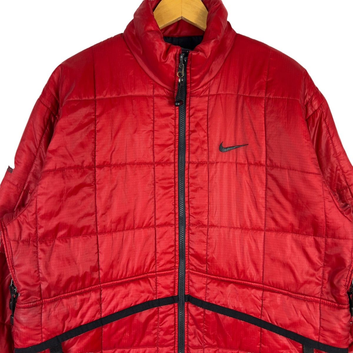 Nike Vintage Nike ACG Thermal Layer 2 Jacket Red Y2K Techwear L Size US L / EU 52-54 / 3 - 3 Thumbnail